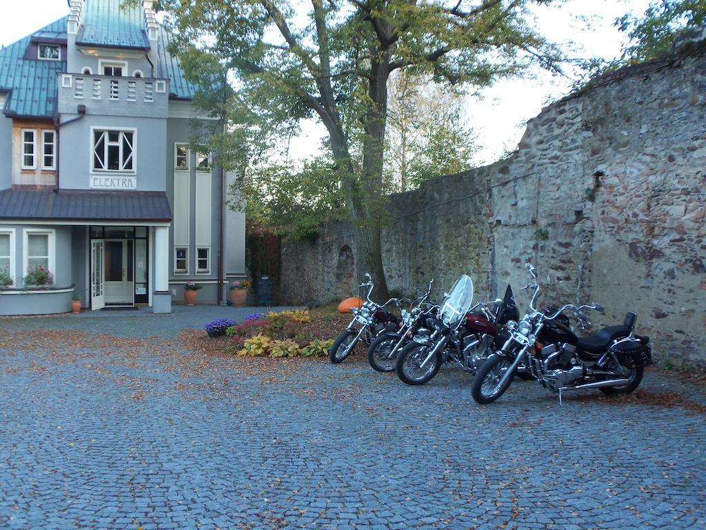 Penzion Vila Elektra Bechyně エクステリア 写真